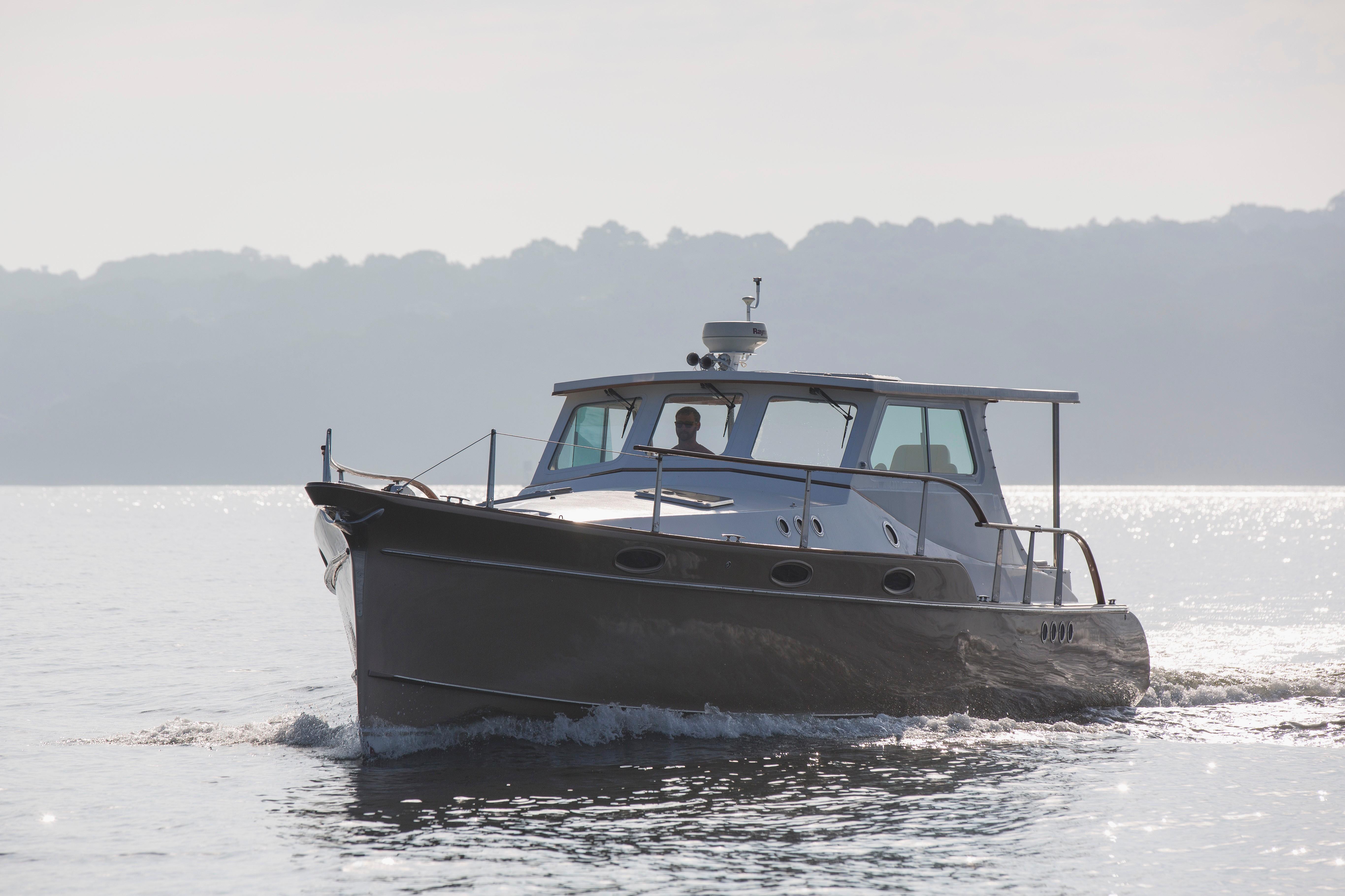 40 Shannon SRD 2004 "Ravello" | HMY Yachts