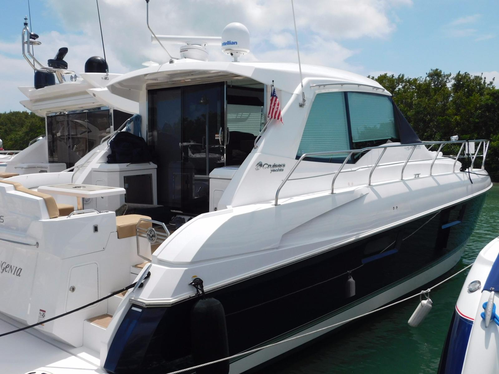 2013 Cruiser Yachts Cantius