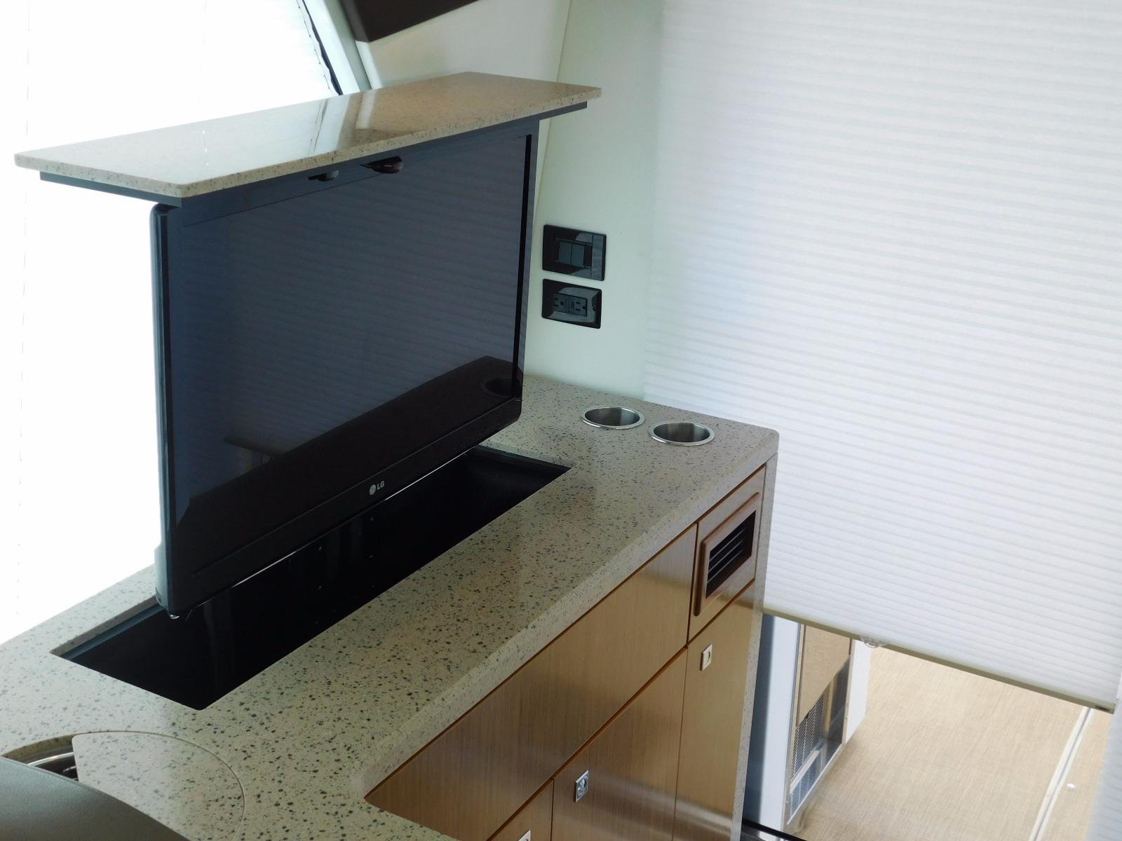 2013 Cruiser Yachts Cantius