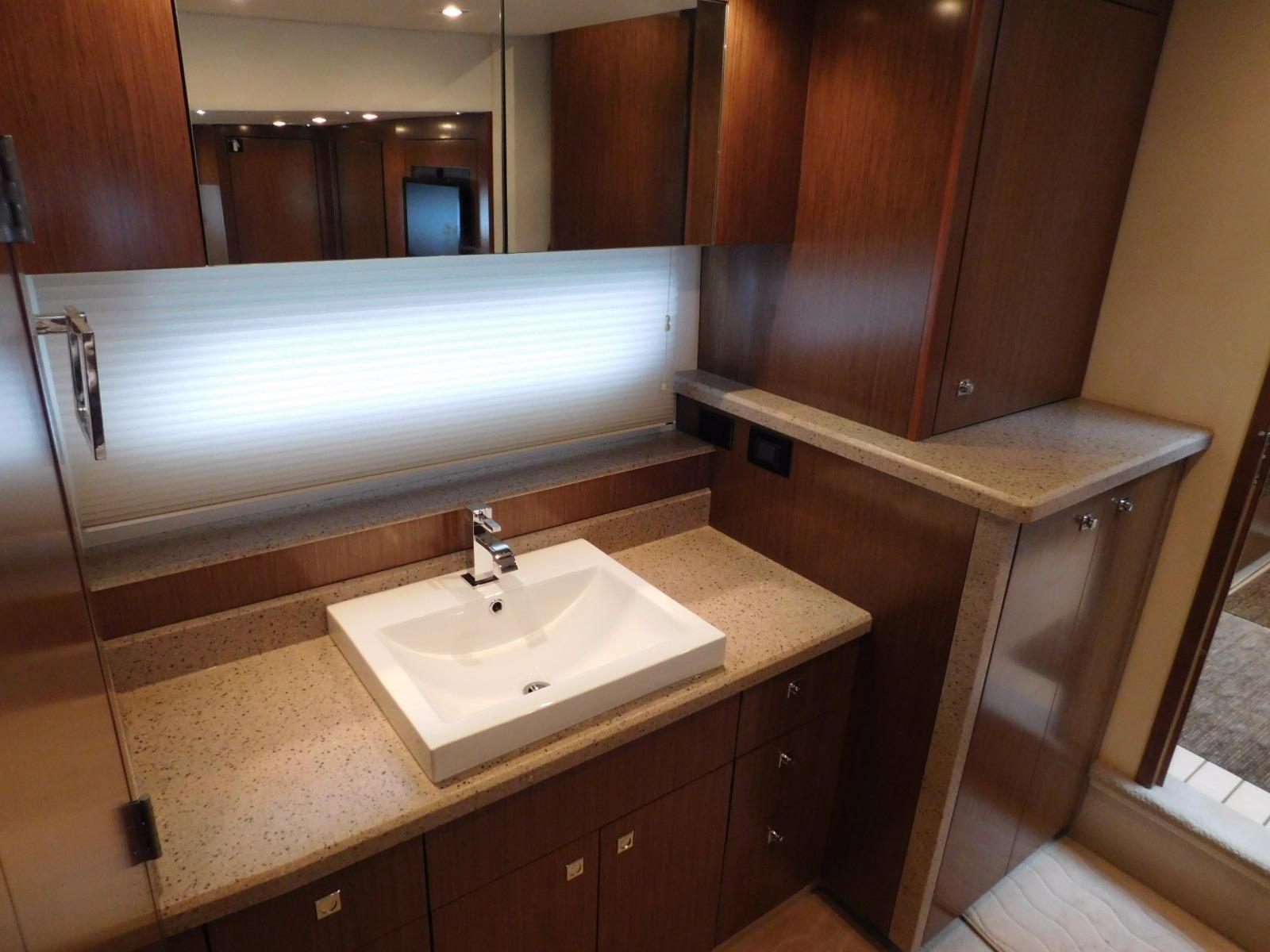 2013 Cruiser Yachts Cantius
