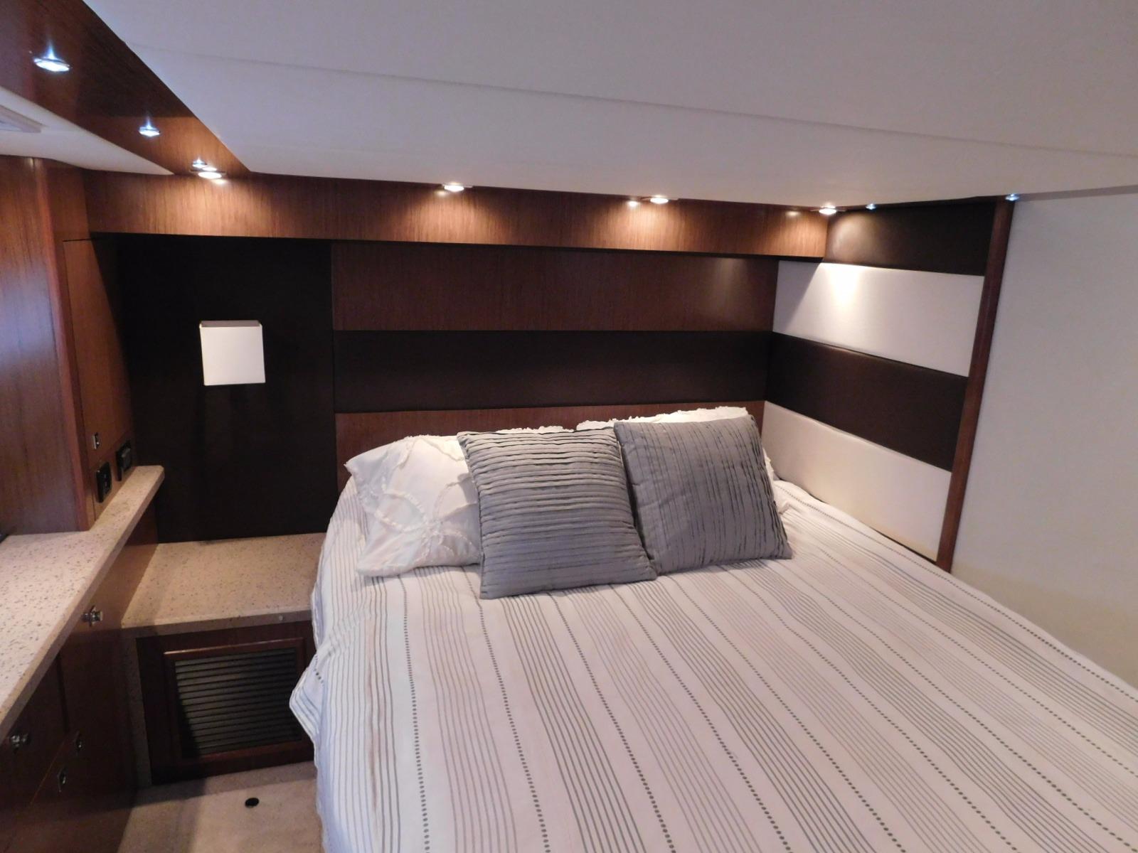 2013 Cruiser Yachts Cantius