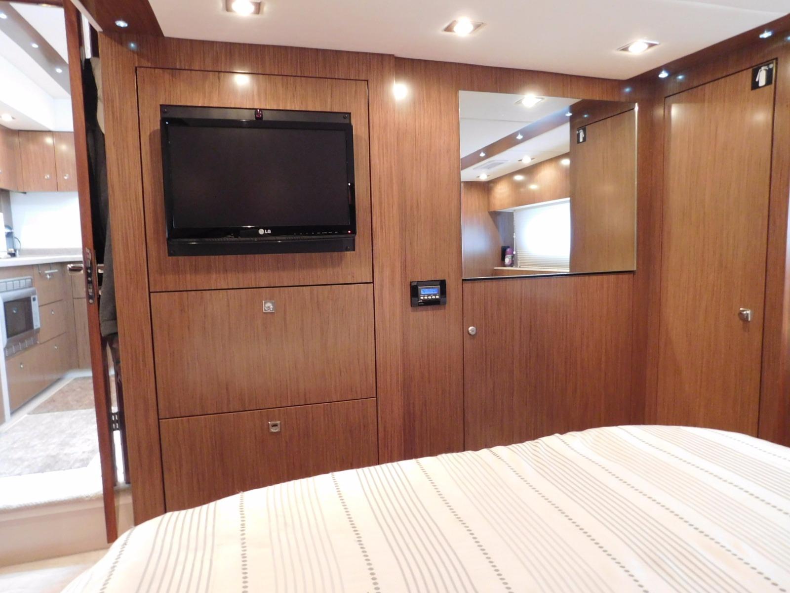 2013 Cruiser Yachts Cantius
