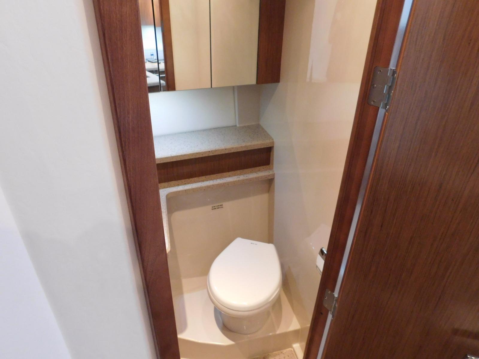 2013 Cruiser Yachts Cantius