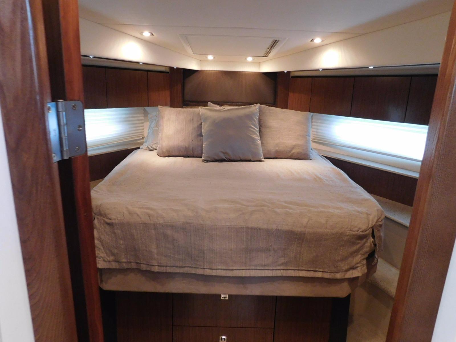 2013 Cruiser Yachts Cantius