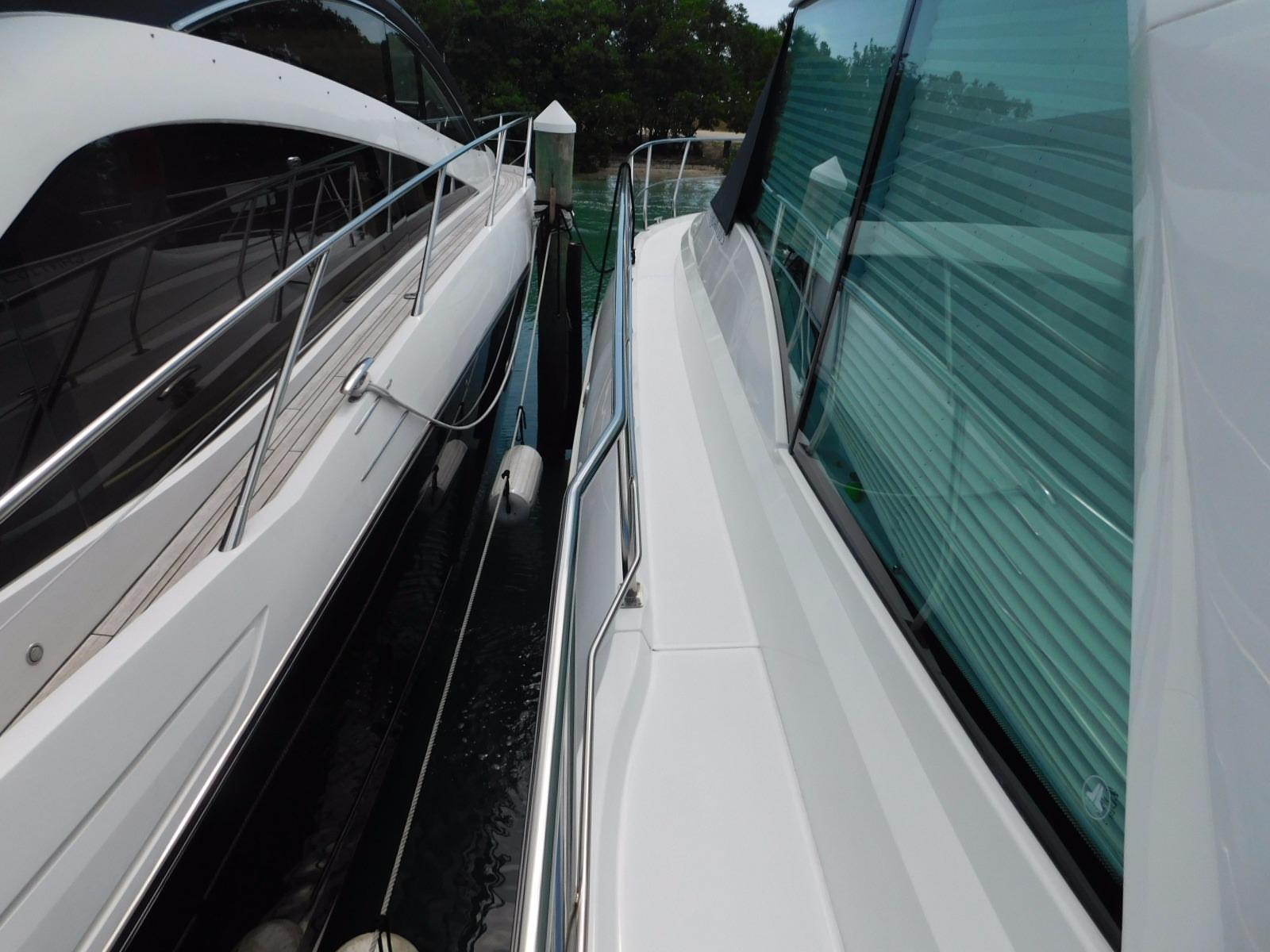 2013 Cruiser Yachts Cantius