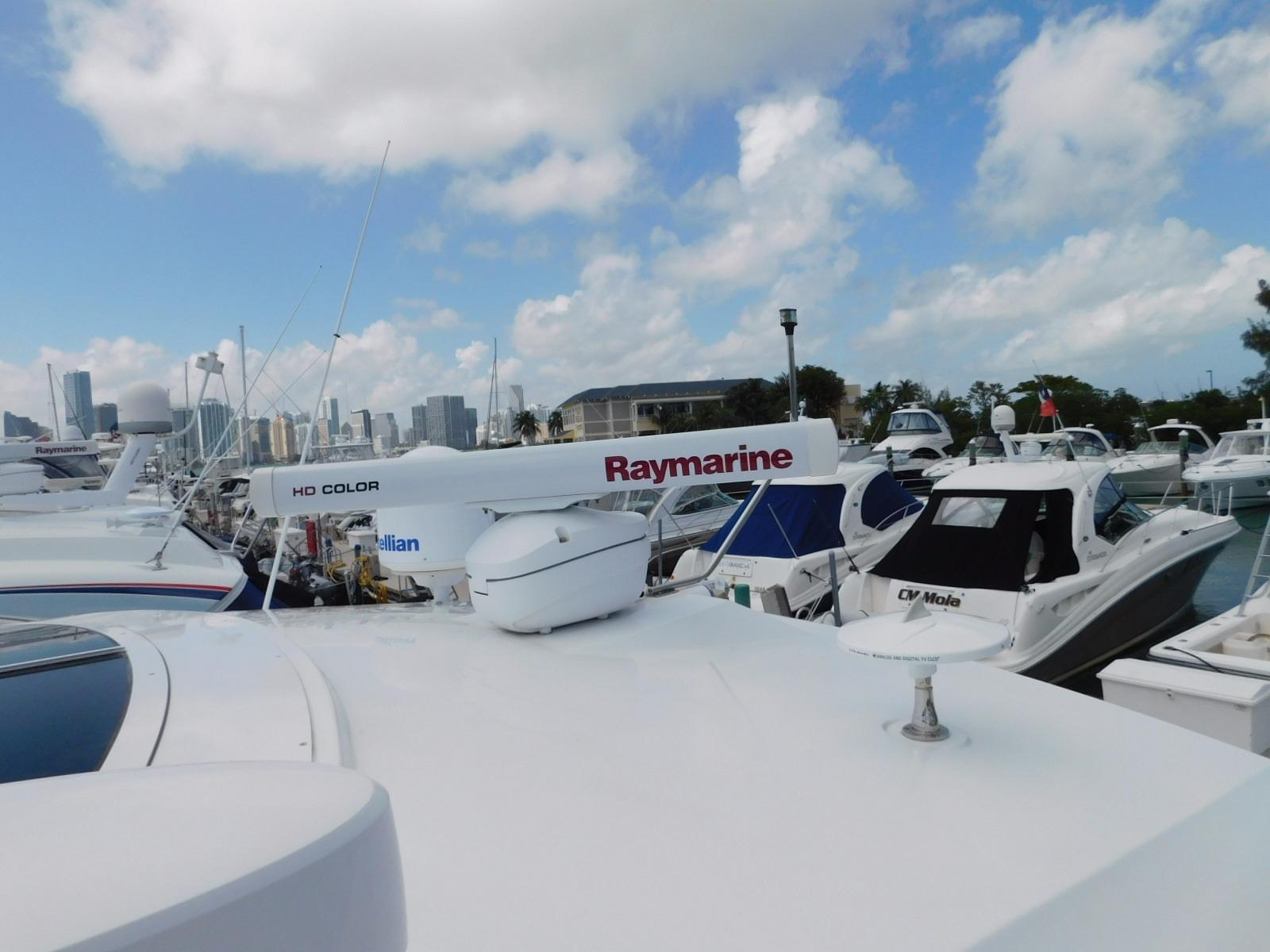 2013 Cruiser Yachts Cantius
