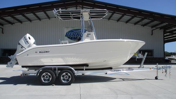 2021 Bulls Bay boat for sale, model of the boat is 200 CC & Image # 3 of 46