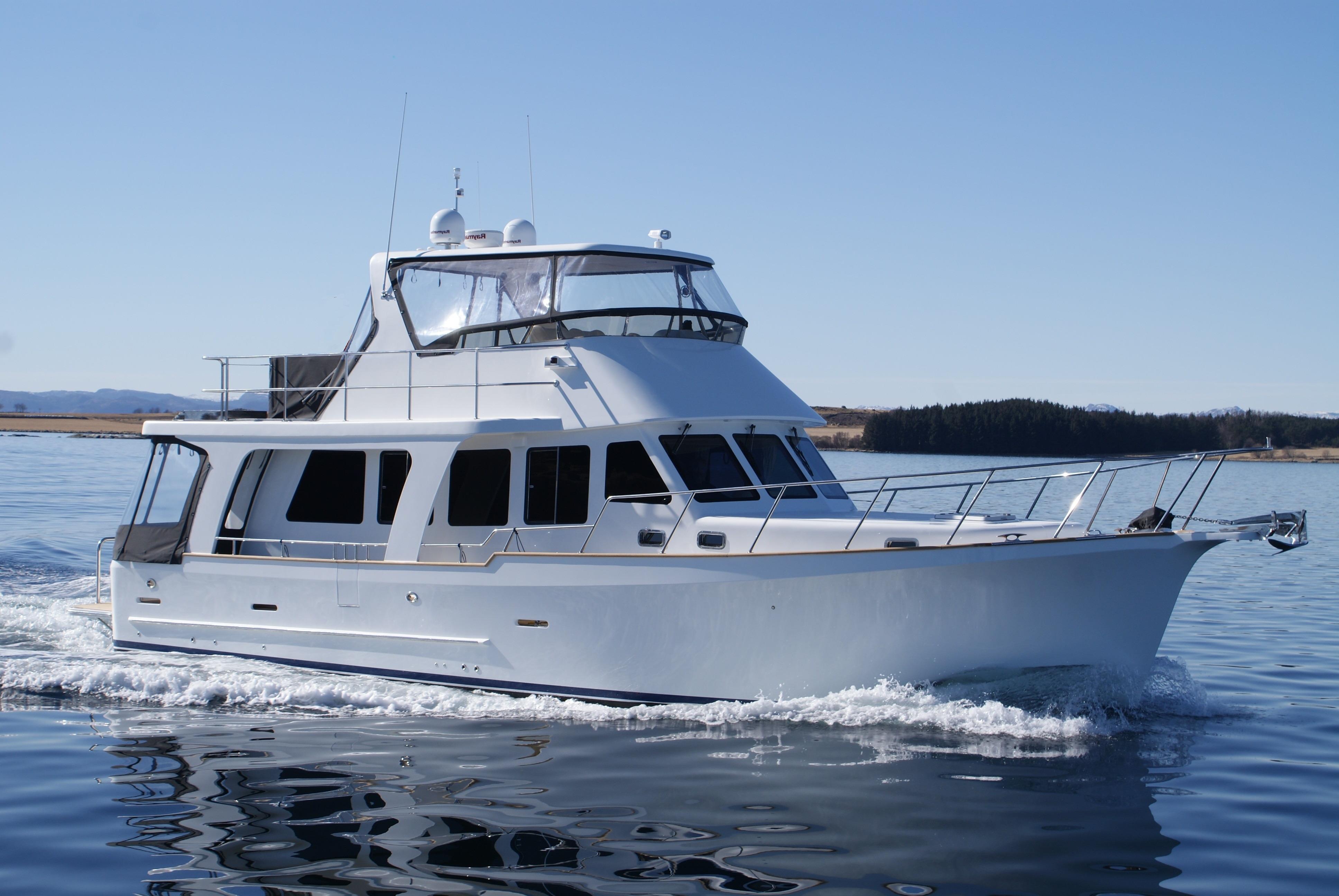 explorer motor yachts