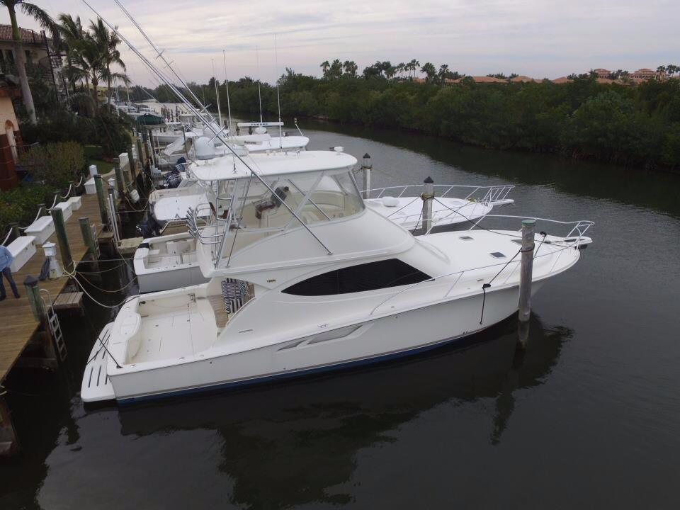 R2D2 2011 Tiara Yachts 4800 Convertible Yacht For Sale in Miami FL R2D2 2011 Tiara Yachts 4800 Convertible Yacht For Sale in Miami FL