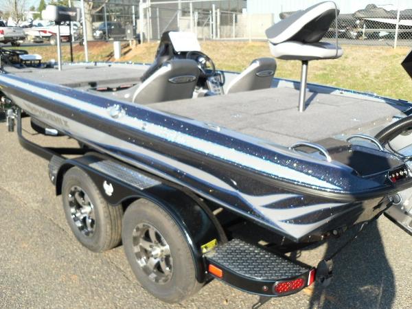2020 Phoenix boat for sale, model of the boat is 920 Elite & Image # 3 of 21