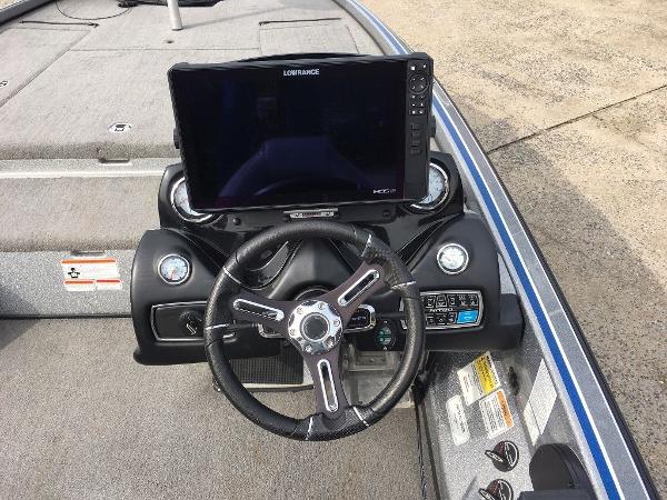 2017 Nitro boat for sale, model of the boat is Z20 Z-Pro Package & Image # 10 of 11