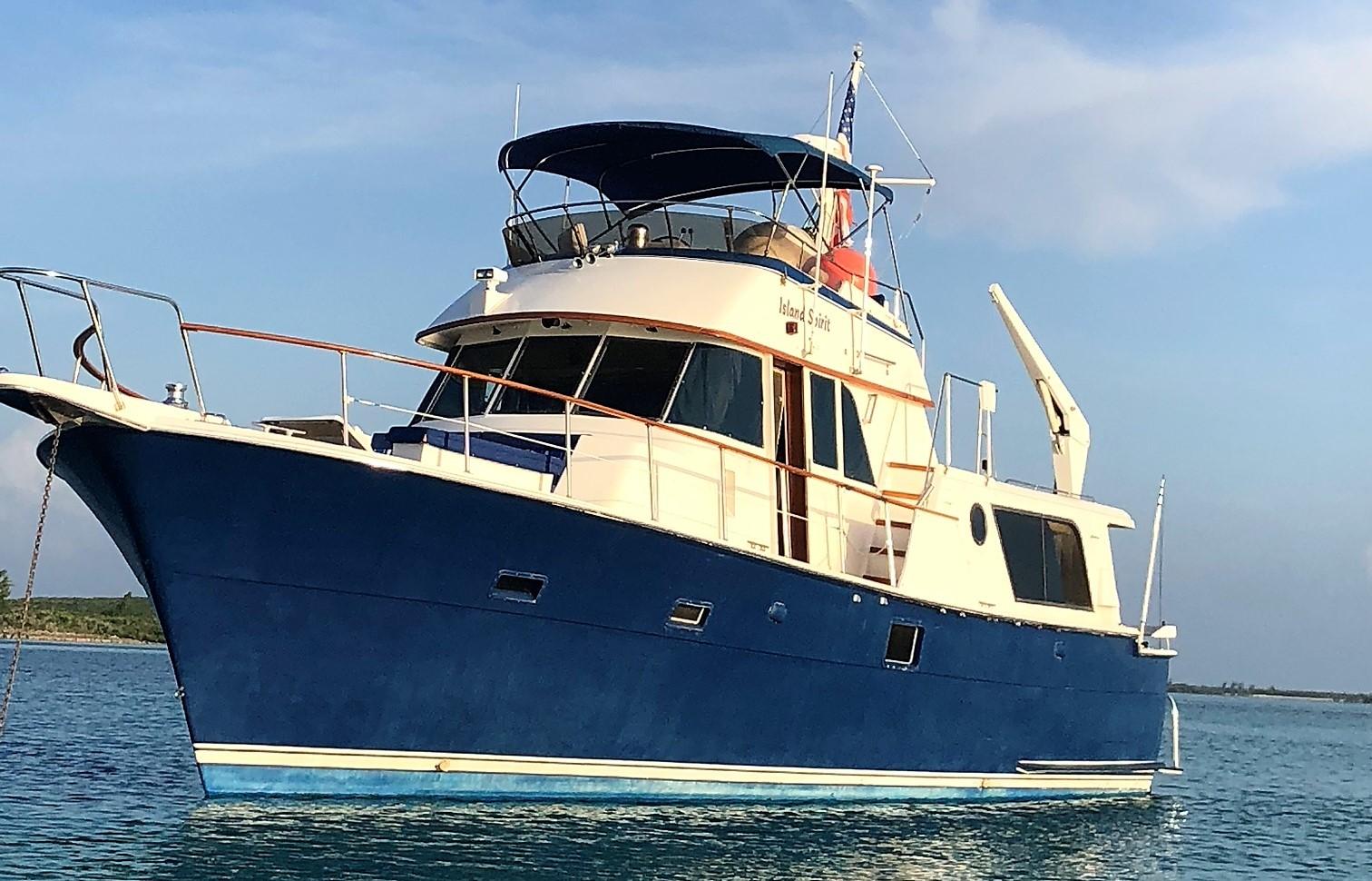 62 foot hatteras motor yacht