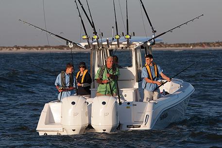 2015 Everglades 295 Pilot — Manufacturer Provided Image