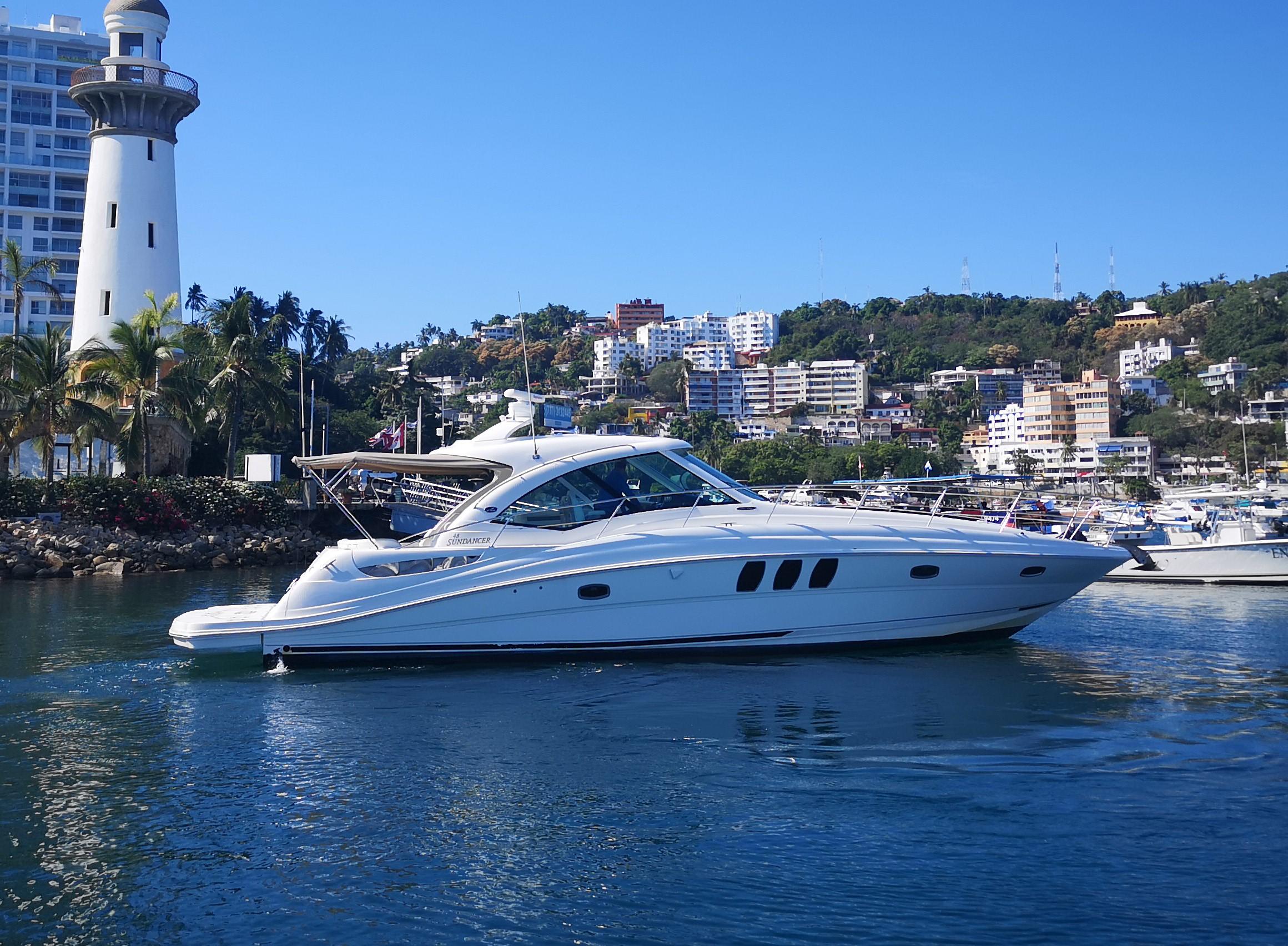 sailing yacht off acapulco mexico