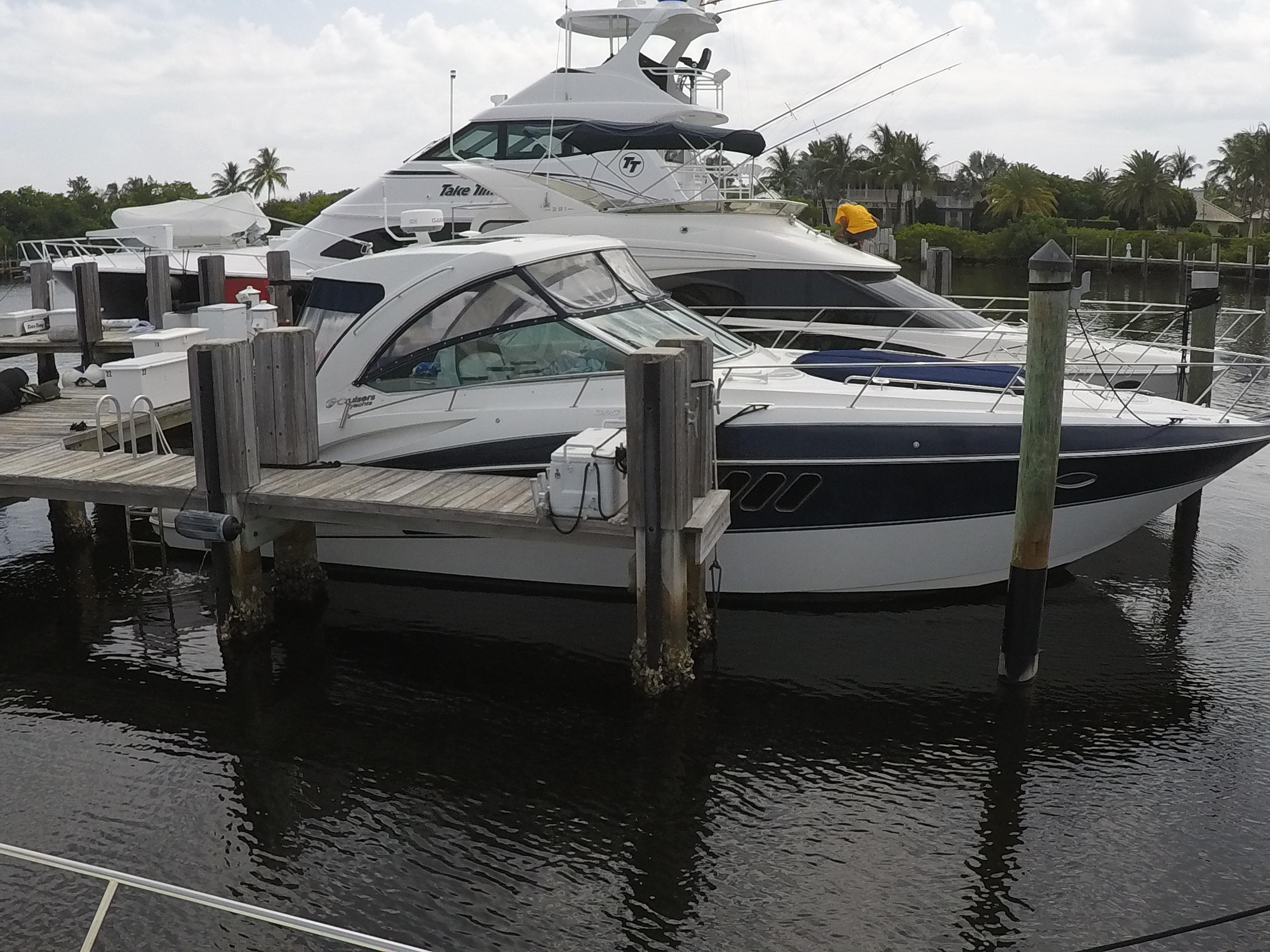 cruisers yachts 380 express for sale