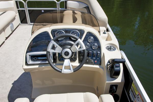 2016 Sweetwater boat for sale, model of the boat is 2086 & Image # 4 of 6
