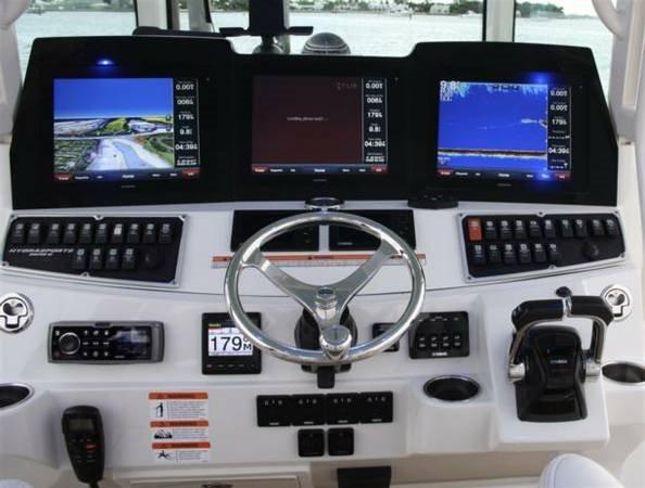 2015 Hydra-Sports 4200 SF Yacht For Sale in 2015 Hydra-Sports 4200 SF Yacht For Sale in
