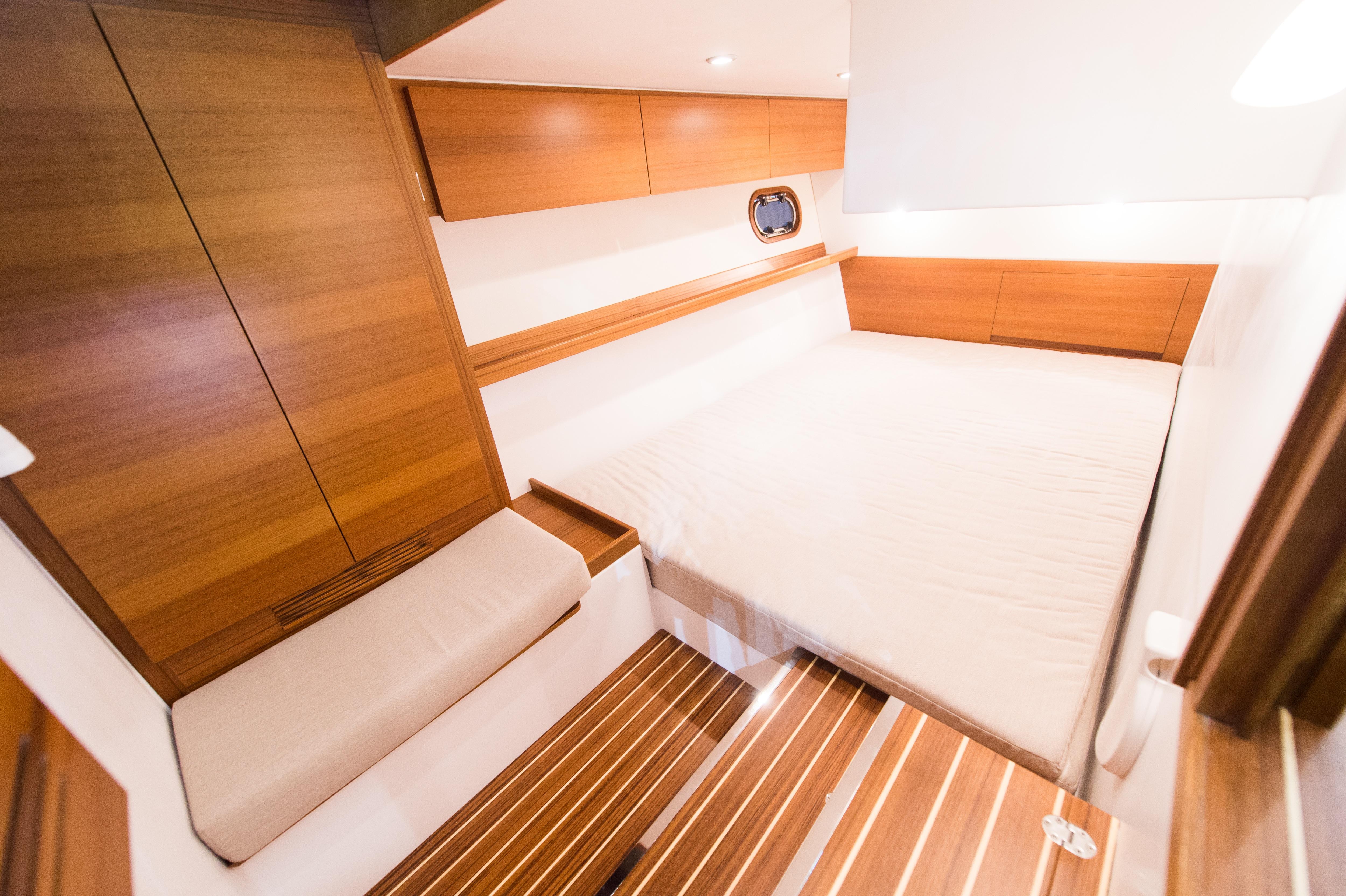 2017 40 11 Delta Powerboats 400 SW Boats for Sale