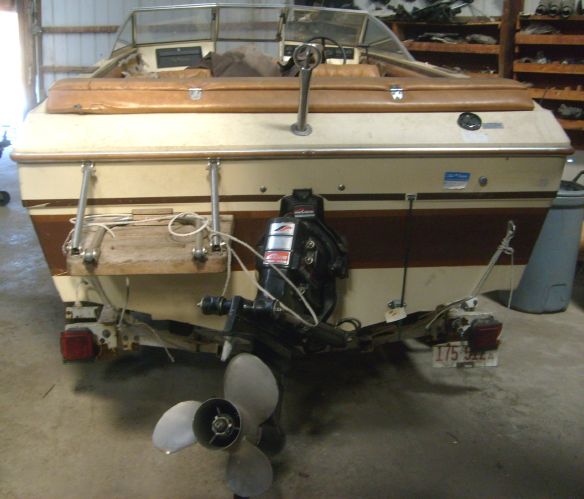 1983 Sun Runner boat for sale, model of the boat is 165V & Image # 3 of 3