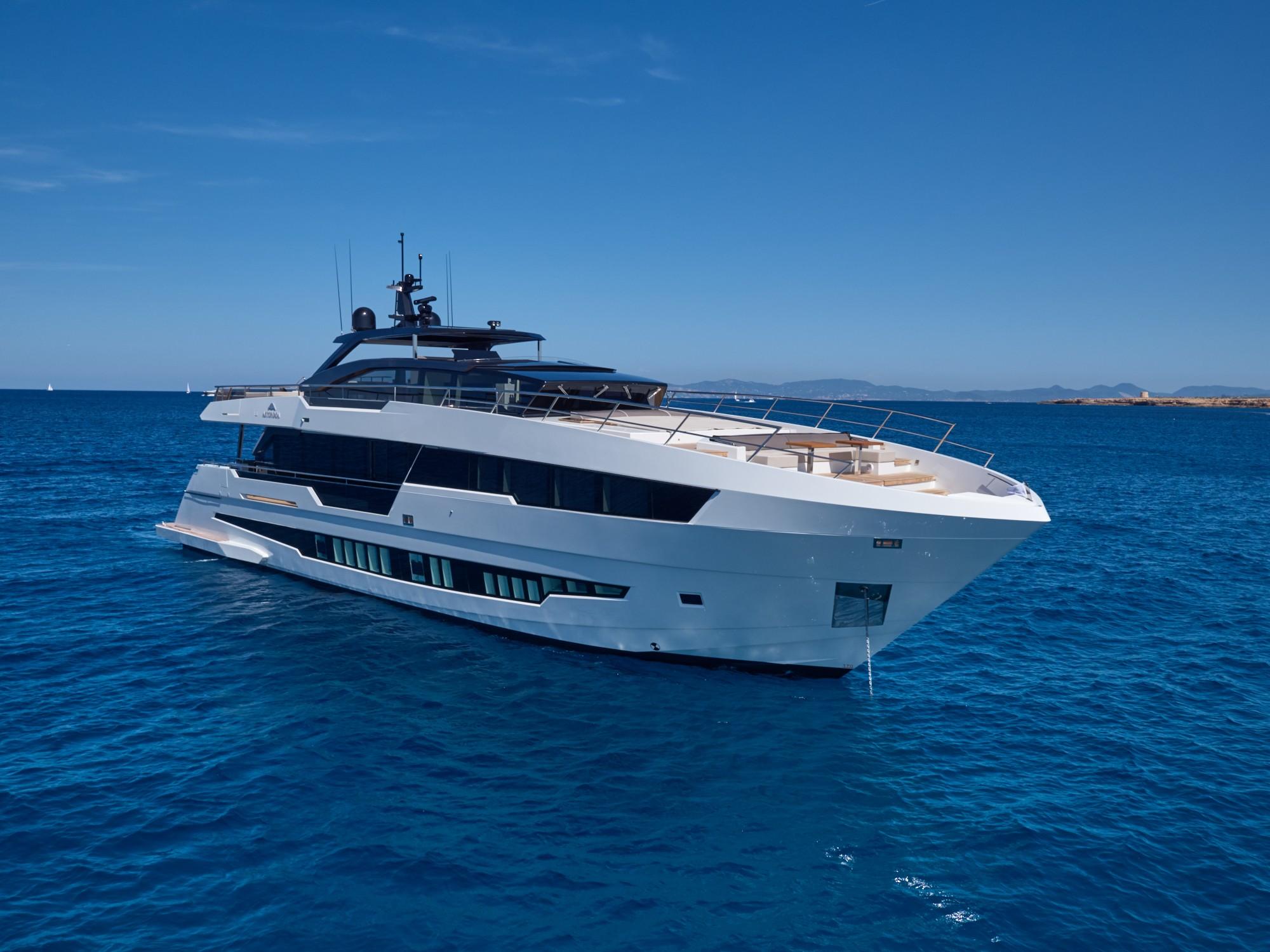 new 100 ft yacht for sale