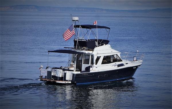 30 Cutwater 30 Command Bridge 2017 Seattle Yachts