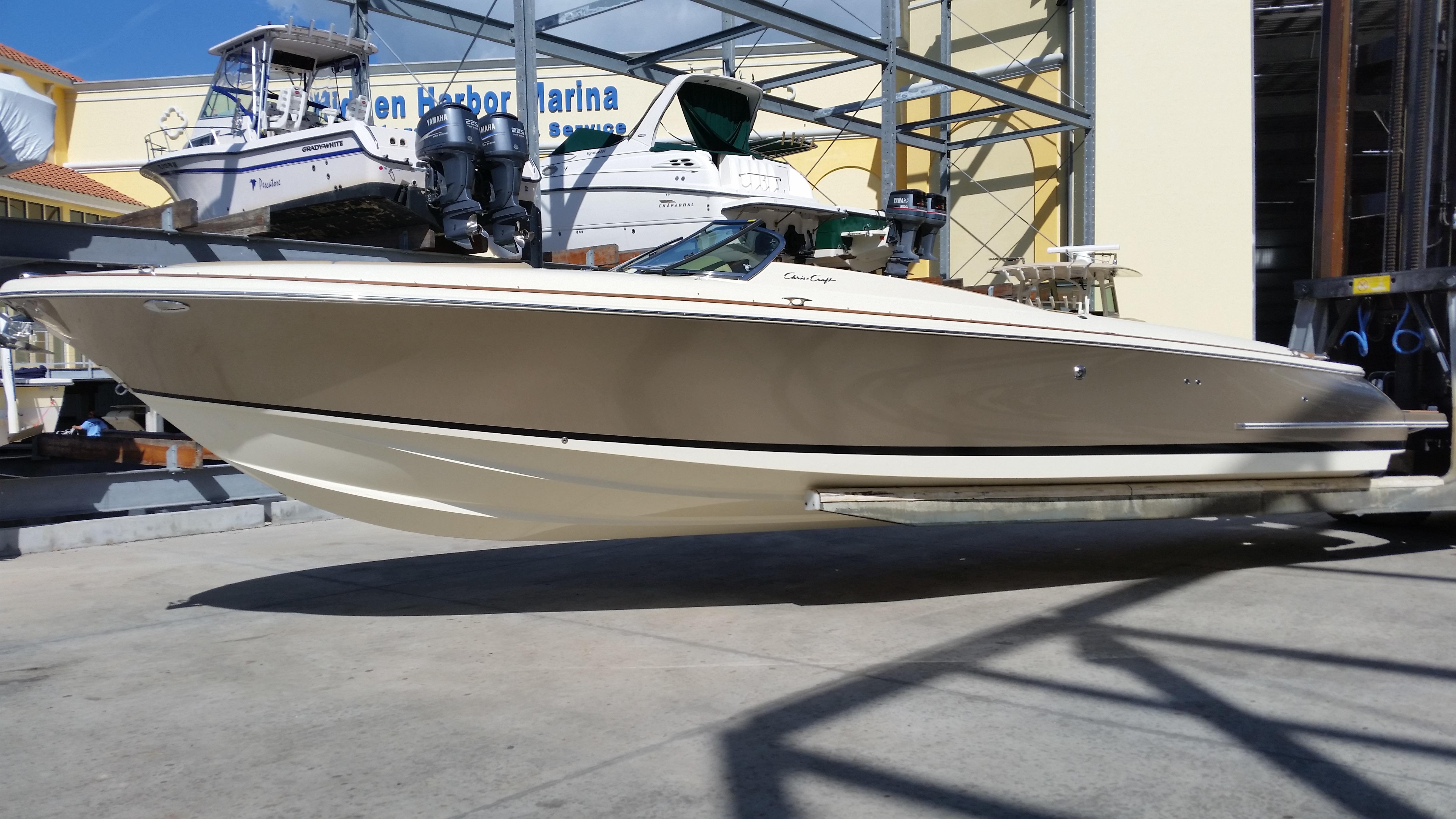 2015 Chris-Craft Launch 32