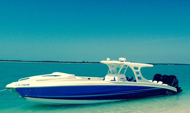 2014 RENEGADE POWERBOATS 38 Center Console