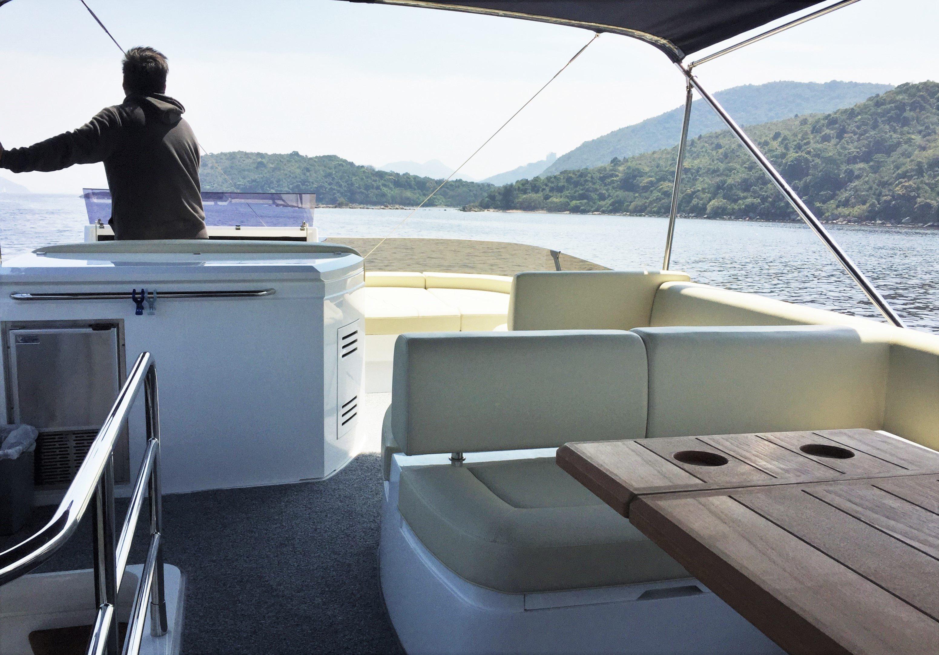 2014 Sunseeker Manhattan 55 Yacht For Sale in 2014 Sunseeker Manhattan 55 Yacht For Sale in