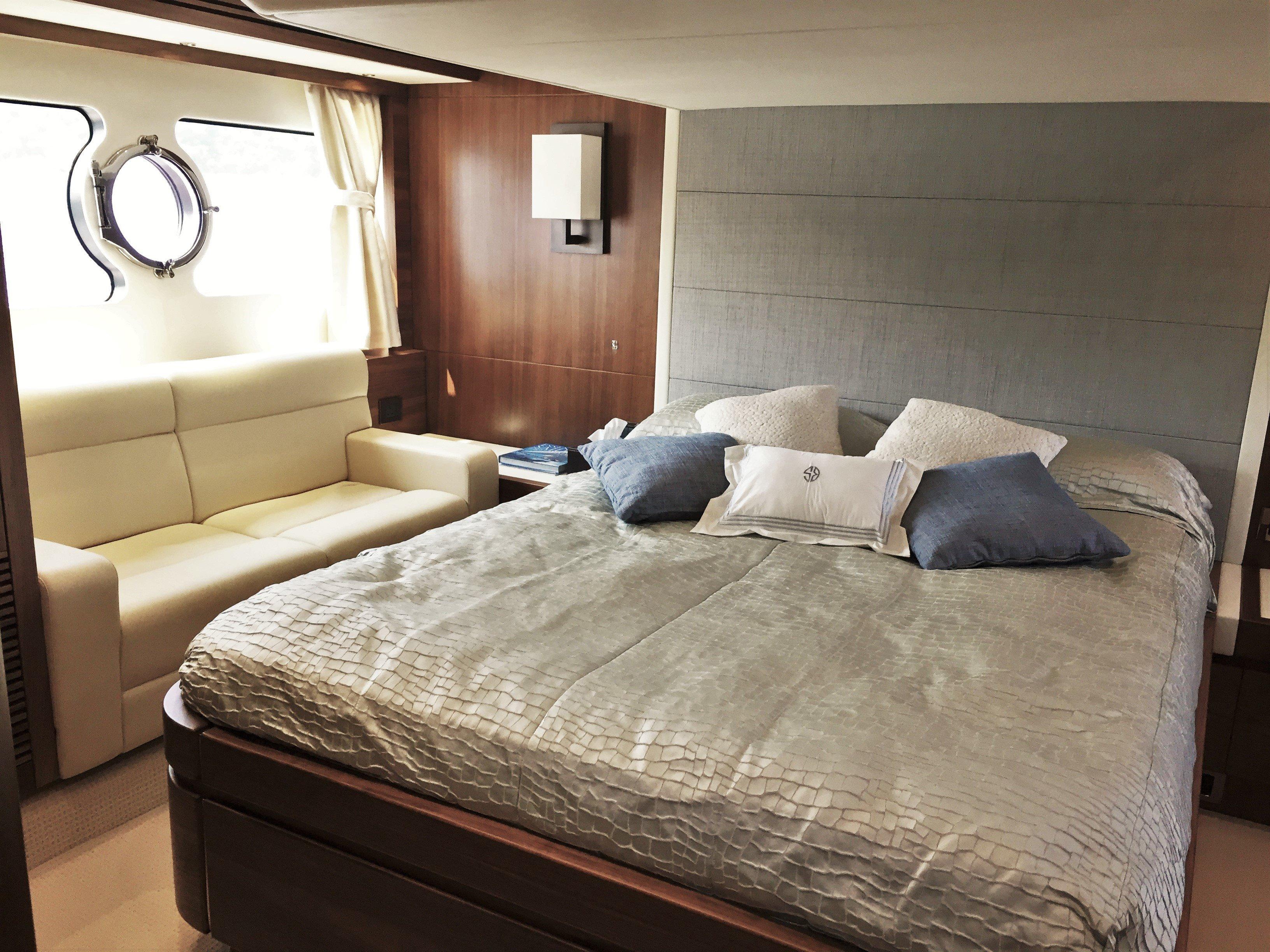 2014 Sunseeker Manhattan 55 Yacht For Sale in 2014 Sunseeker Manhattan 55 Yacht For Sale in